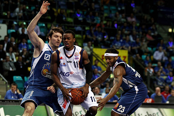 而梅赛德斯 而梅赛德斯