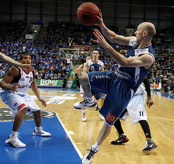 线的中流砥 线的中流砥